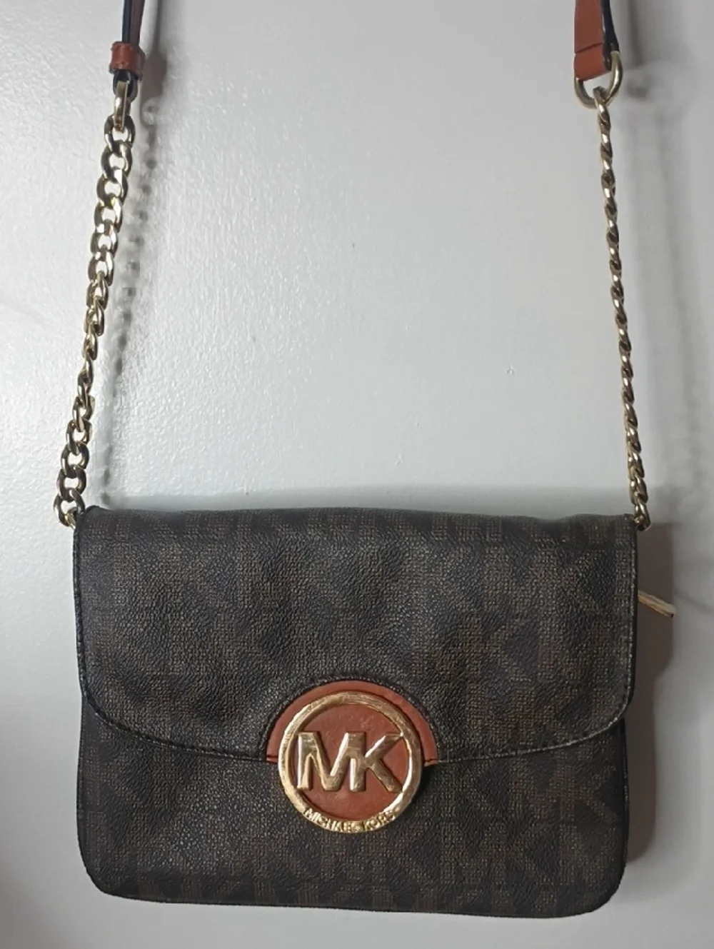 Michael Kors Fulton Flap Gusset Crossbody Ba